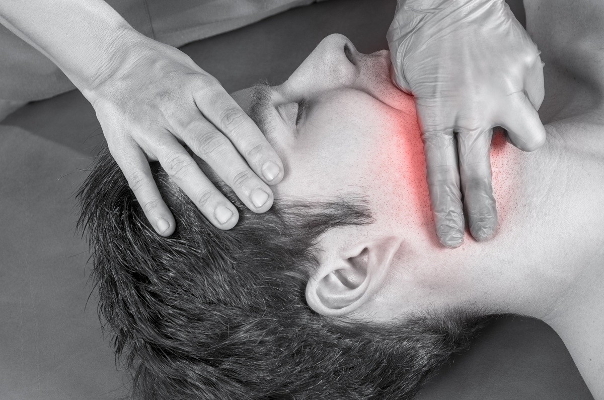 Headaches, Neck Pain, and Jaw Tension: What Your Dentist and Chiropractor Have in Common